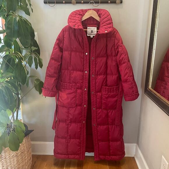 White Stag Jackets & Blazers - Vintage Long Belted Down Quilted Coat | High Collar Hollywood, White Stag, Red L
